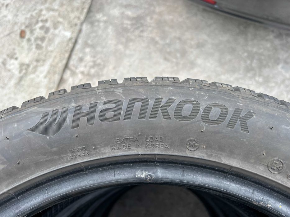 Продавам 2бр. зимни гуми Hankook 215/55/18 99V DOT2922 Made in KOREA!!