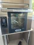 Конвекционная печь Bakerlux Unox