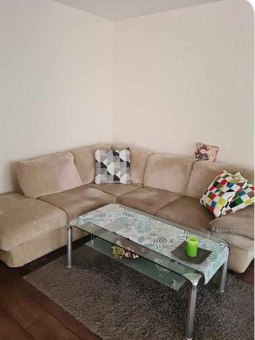 Продавам ъглов диван