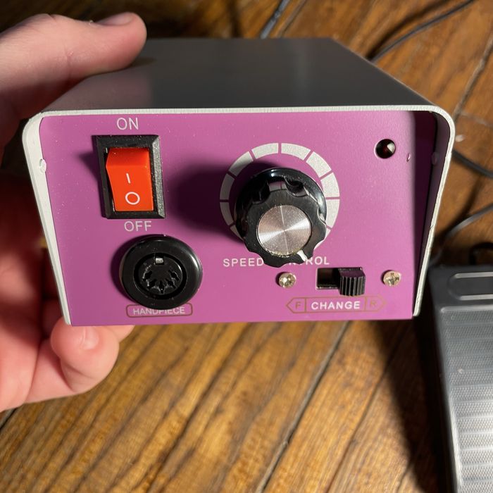 Pila electrica pentru manichiura