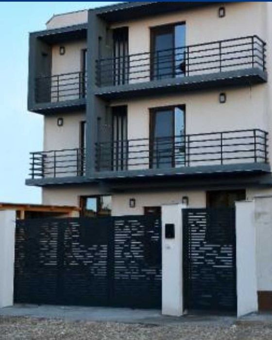 Poarta pietonala +poarta auto