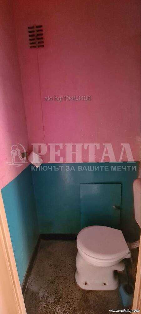 Двустаен апартамент 65 кв.м Панел 3 етаж Непоследен