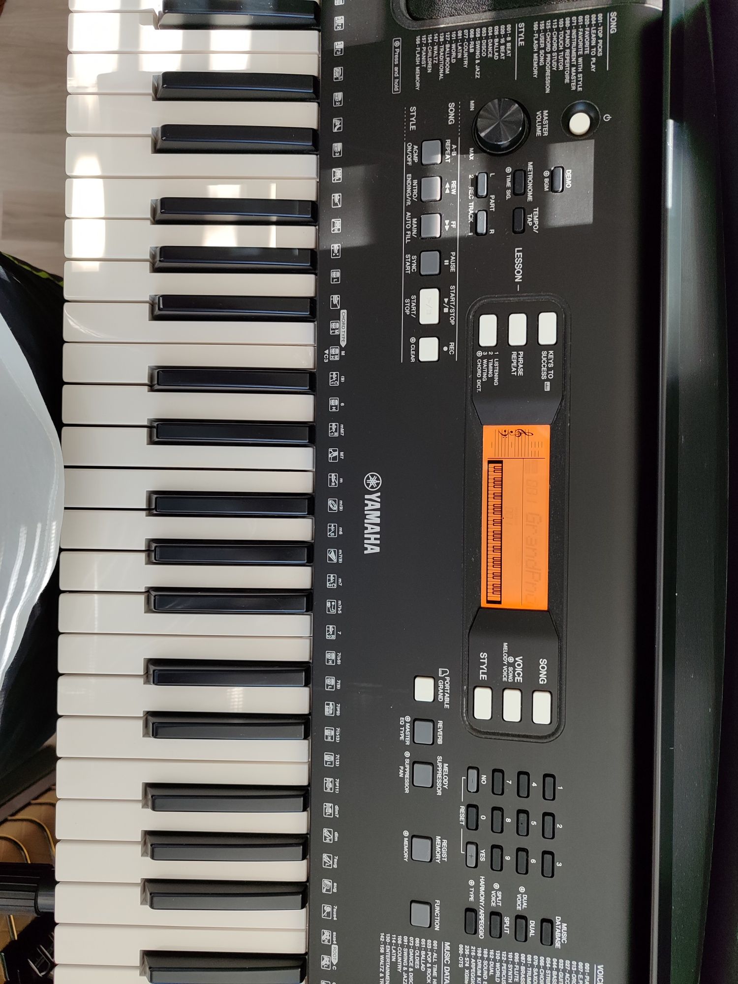 Синтезатор Yamaha