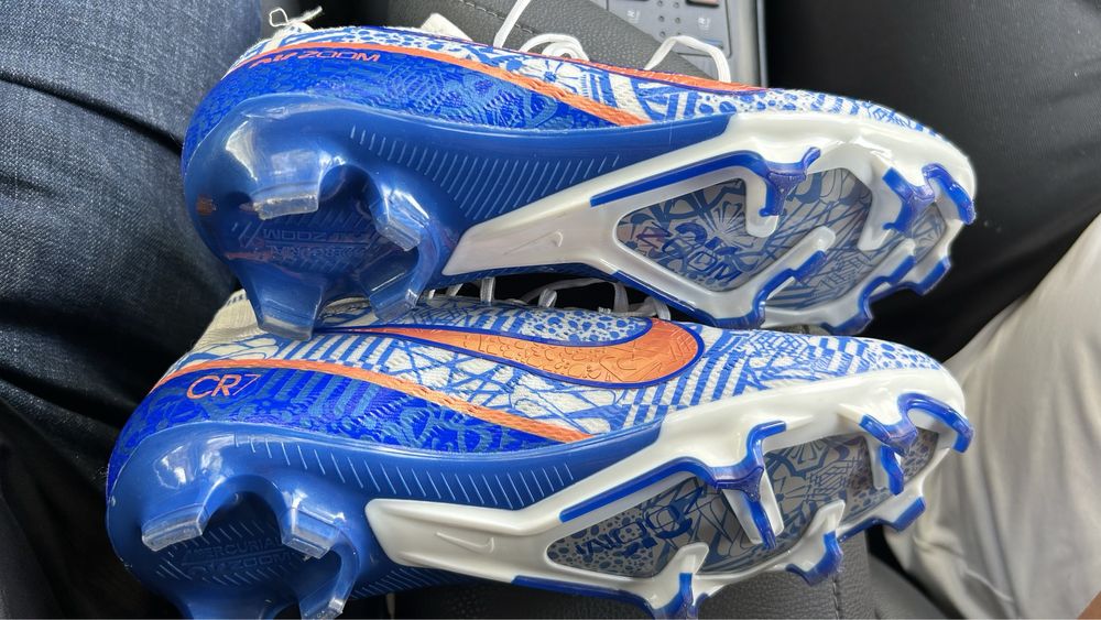 Фут бутсы оригинальные меркуриал CR7 39 размер