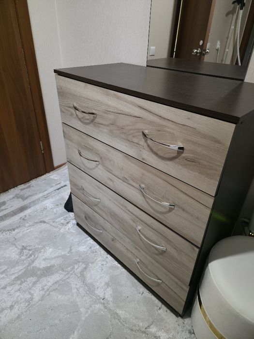 Продам комод 10 тыс самовывоз