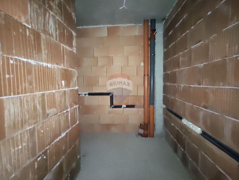 Продава се Двустаен апартамент в Варна, Възраждане 1 - 73 кв.м за 1939 €/кв.м - Снимка #7