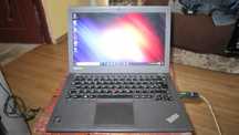 Laptop Lenovo ThinkPad X240 cu procesor Intel® Core™ i3, gen 4