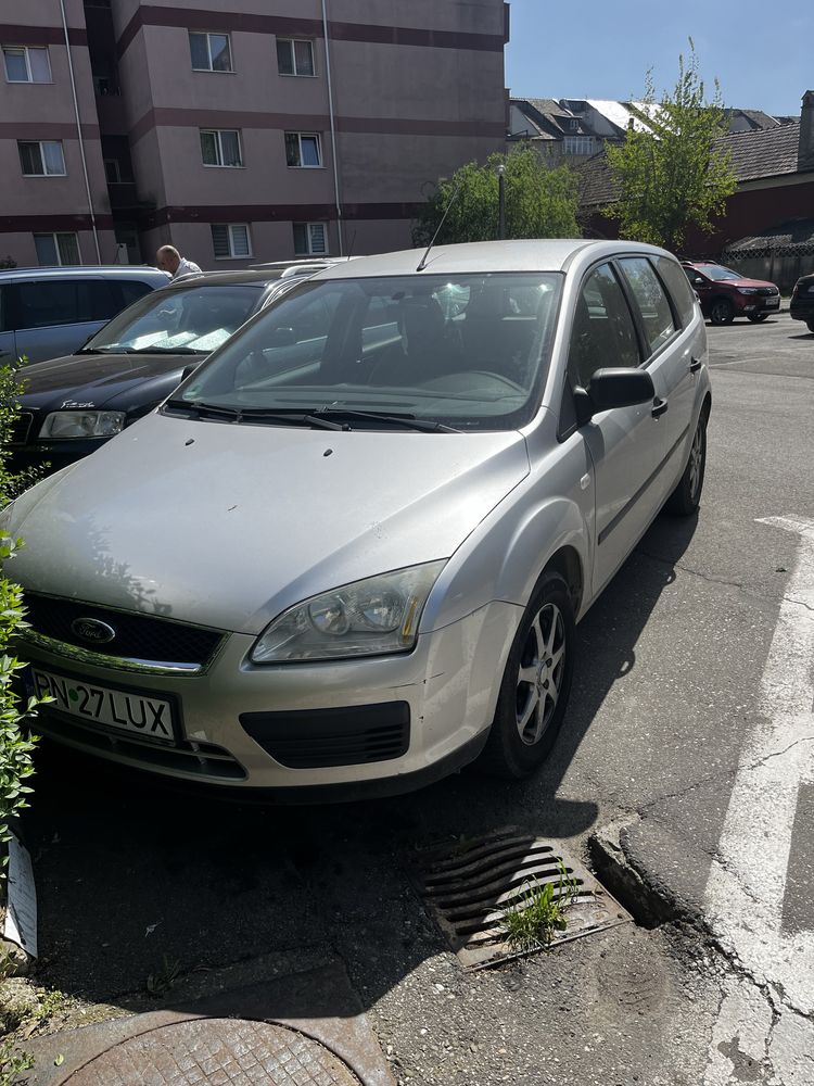 Vand Ford Focus Gri