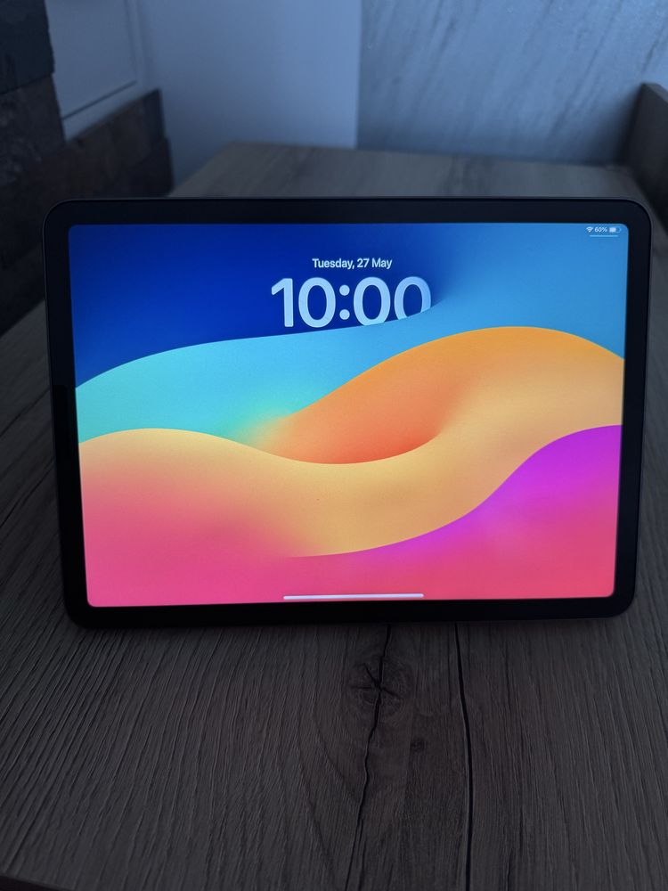 iPad Air 5 Apple M1 Chip Space Gray * Aspect ca noua