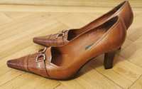 Pantofi din piele maro