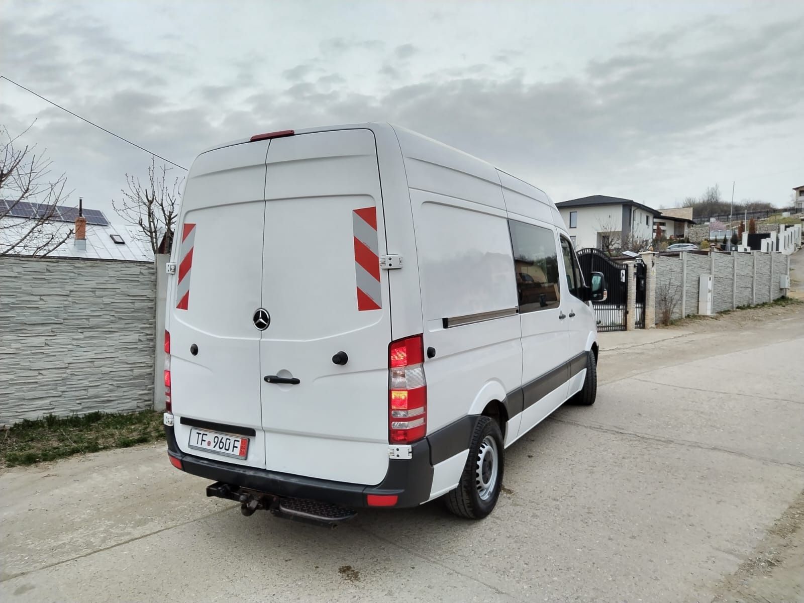 Mercedes Sprinter Mixt 5 Locuri 2015
Mixt 5 locuri 
An fabricatie 2015