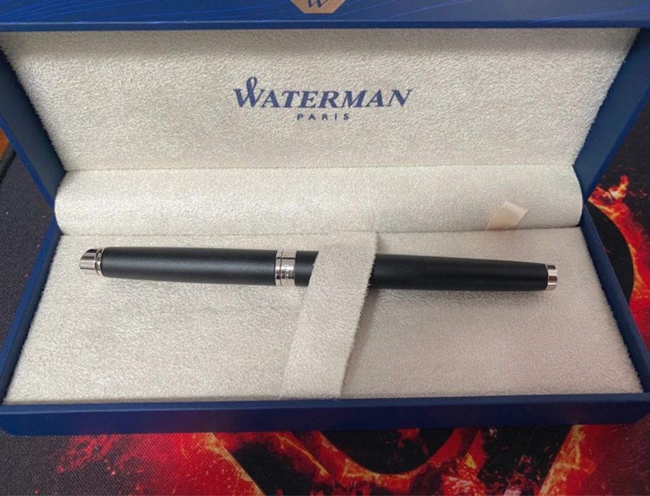 REDUCERE! Stilou Waterman din gama Hemisphere.