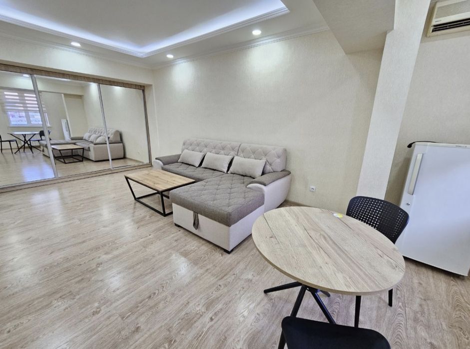 Аренда на Ойбеке 2/6/9/52 кв.м 700 у.е