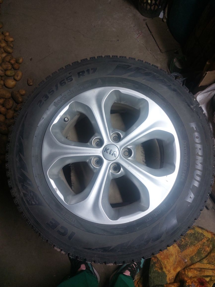 Колёса r17 235x65 нШины с дисками r17 235x65. новые отъездил пару неде