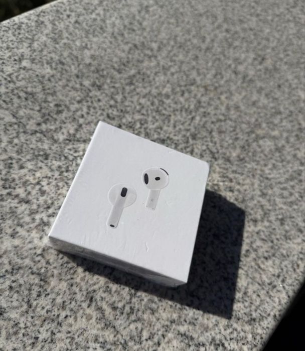 Vand airpods 4 originale