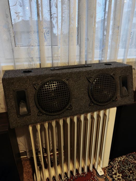 Субуфер автомобилен