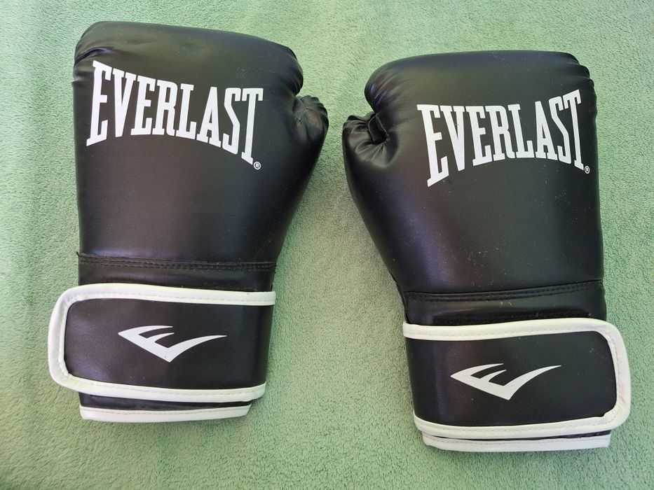 Боксови ръкавици everlast core 2 L/XL