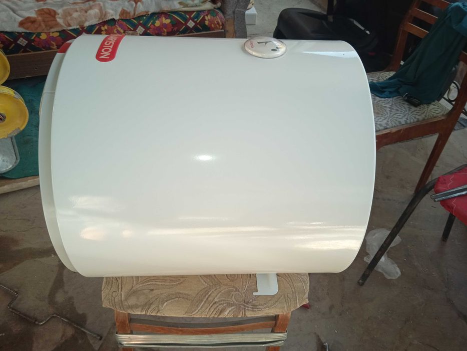 Продаётся водонагреватель Аристон-80 лит в отличном рабочем состоянии№