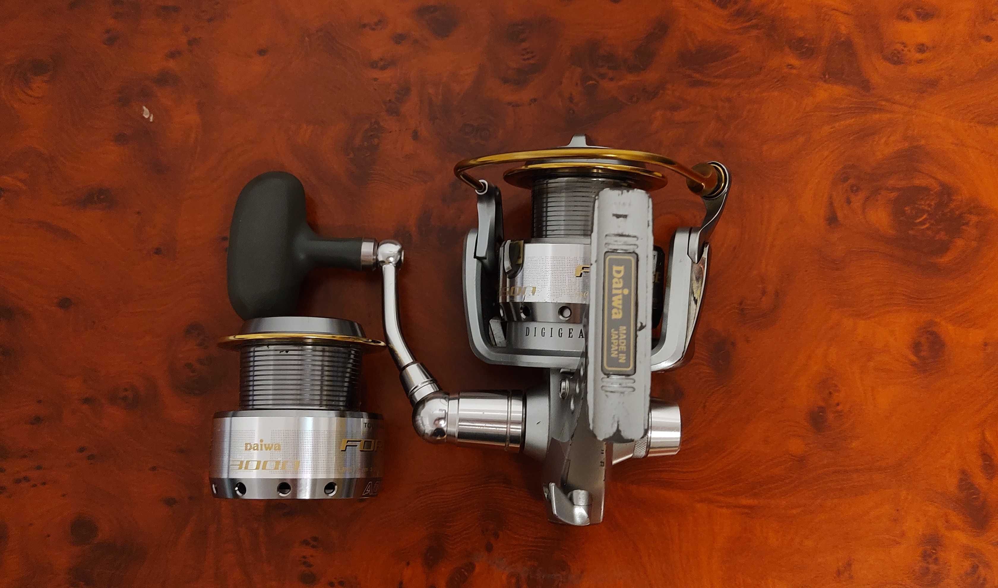 mulineta de spinning Daiwa Tournament Force 3000,made in Japan