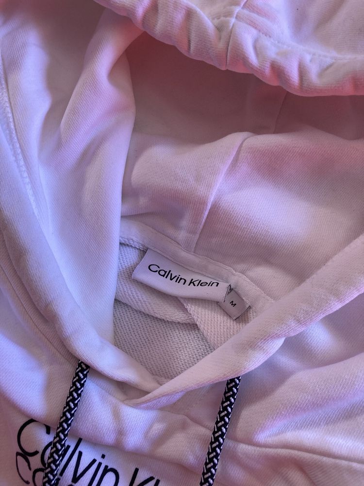 Суичър “Calvin Klein”