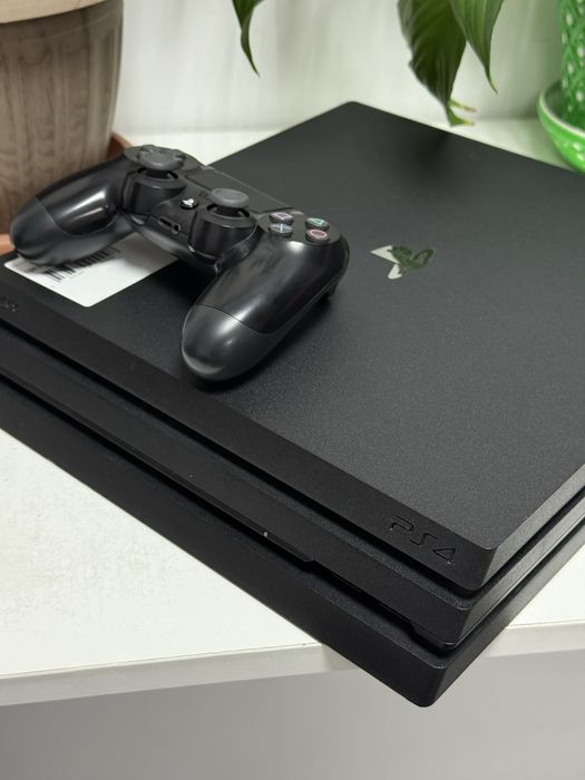 Прошитая PlayStation 4 Pro +игры