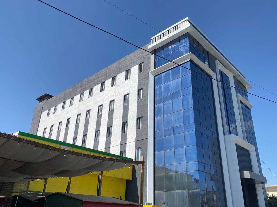 Современное коммерческое здание в аренду