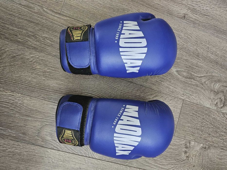 Боксови ръкавици MadMax чисто нови