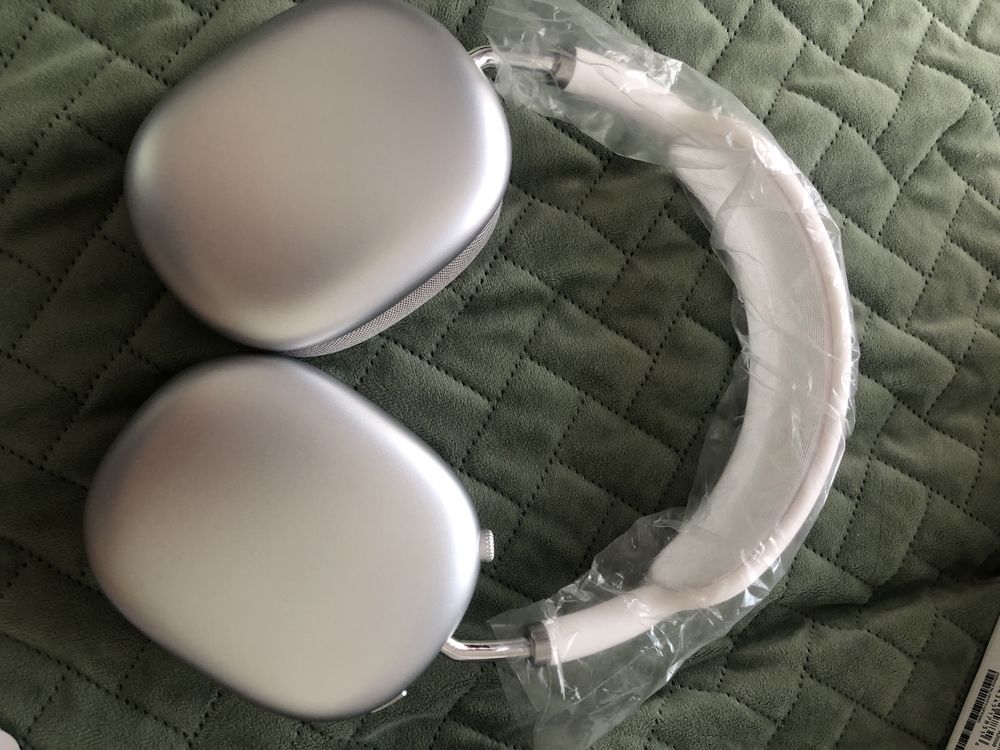 Airpods Max слушарки