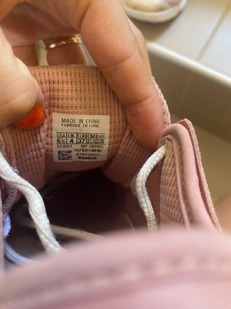 Дамски Reebok 37 номер