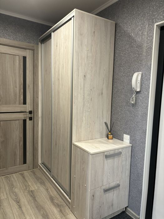 шкаф и полка в прихожую