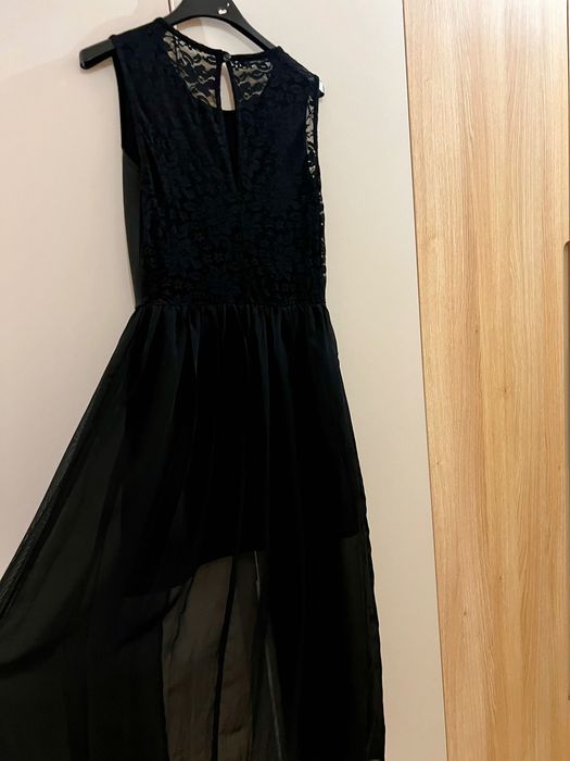 Красива къса рокля с дълъг тюл