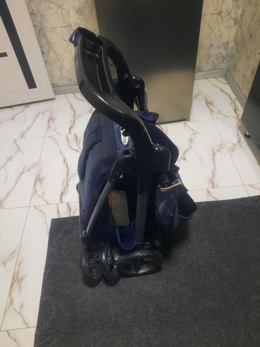 Продаётся фирменный коляска monebebe