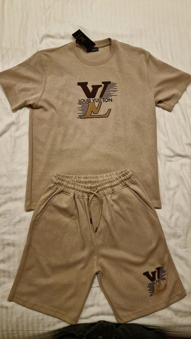 Compleu Louis Vuitton