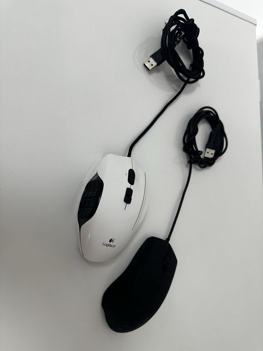 Vand 2 mouse-uri de gaming