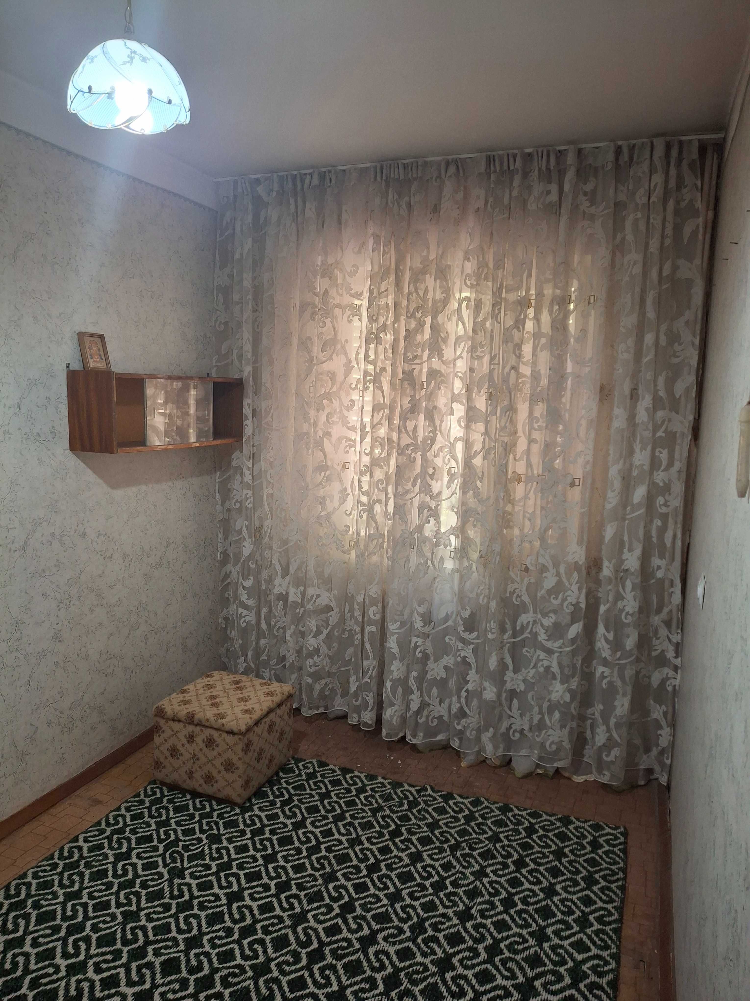Продаётся 3комнатная 75кв.м.улучшенная 77серия метро Улугбек.