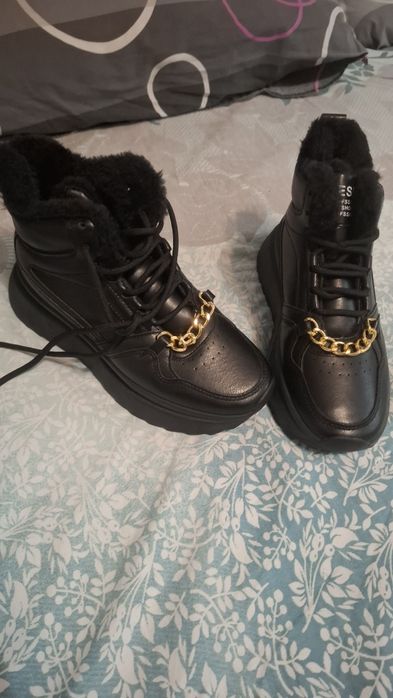 Зимни дамски боти