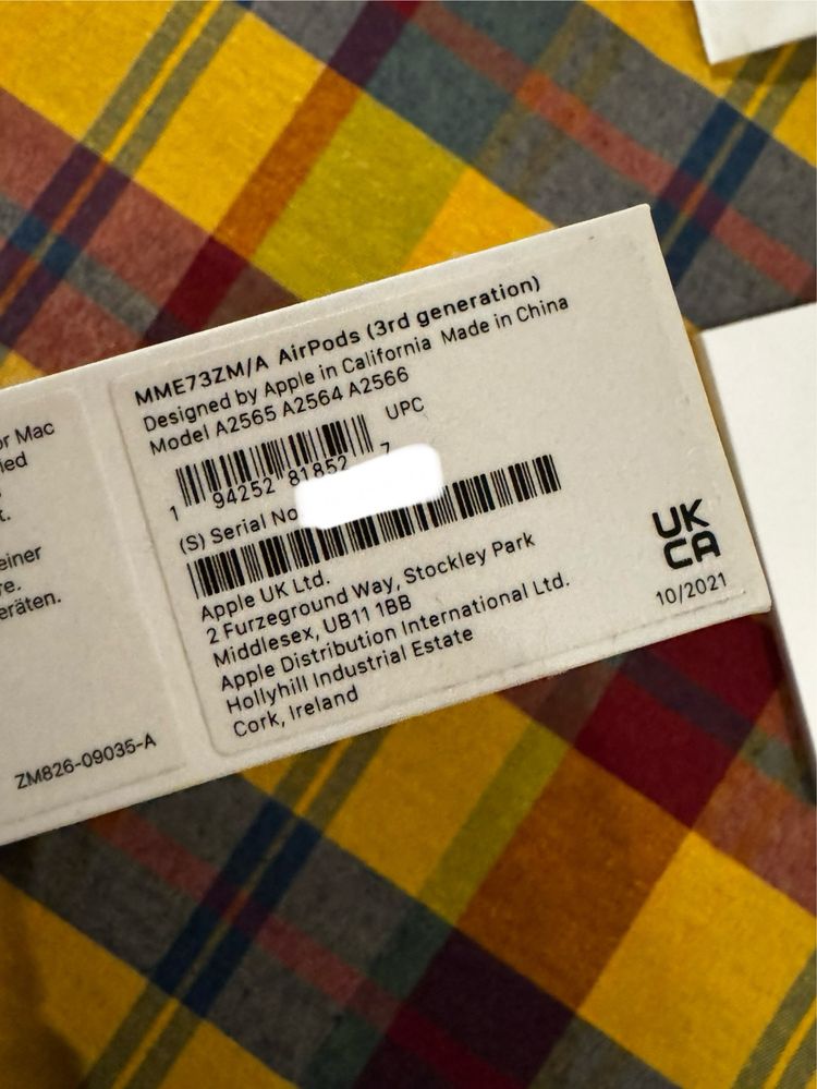 AirPods 3 с MagSafe и подарък кейс