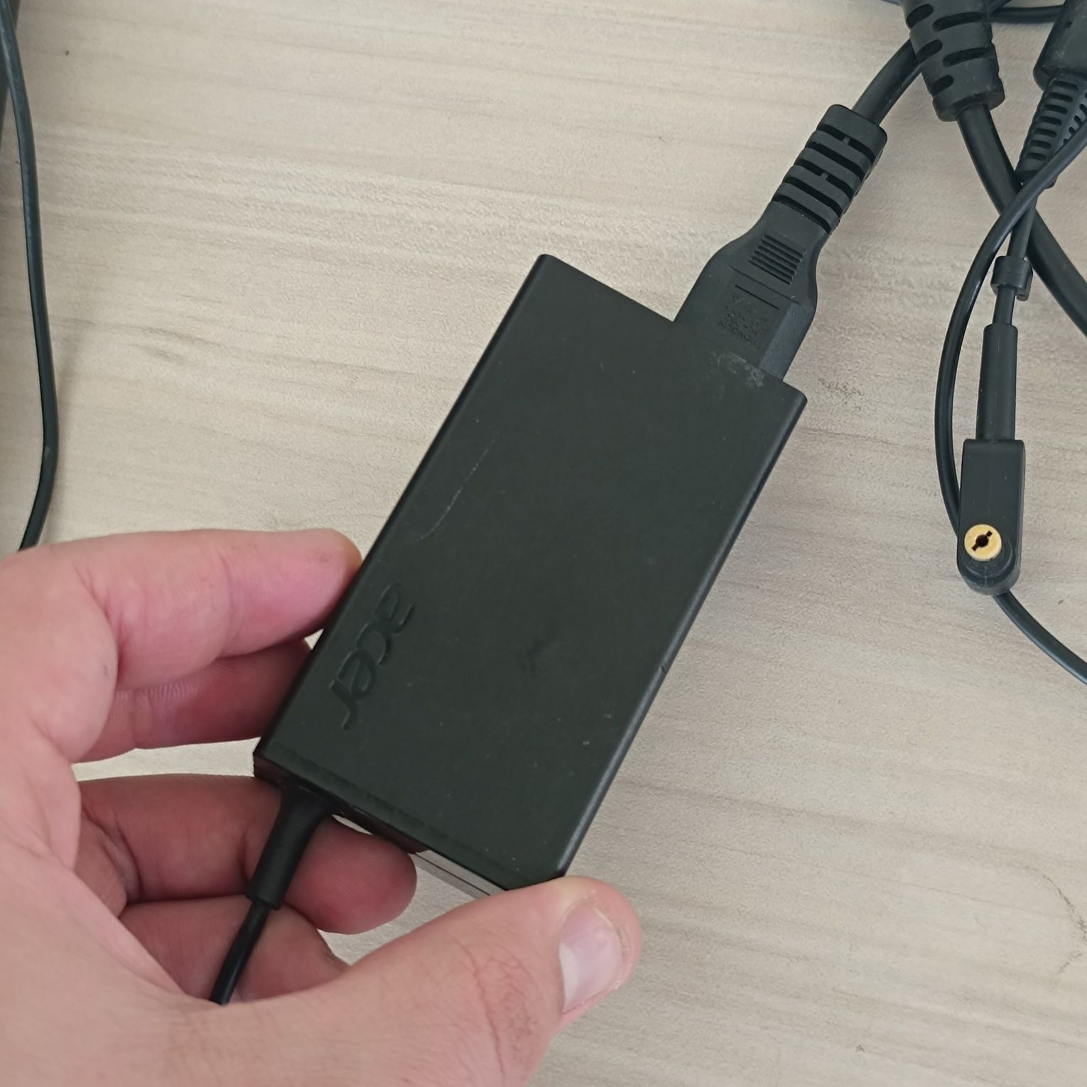 Лаптоп ACER Aspire E1-510