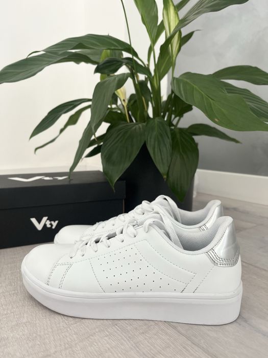 Adidași/Tenişi casual albi damă Vty mărimea 37