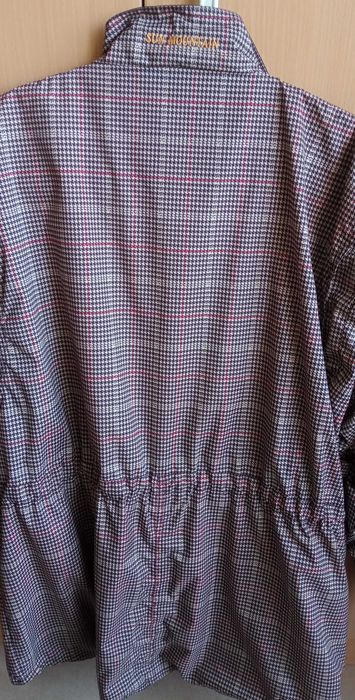 Дамско яке размер 48, против дъжд и вятър