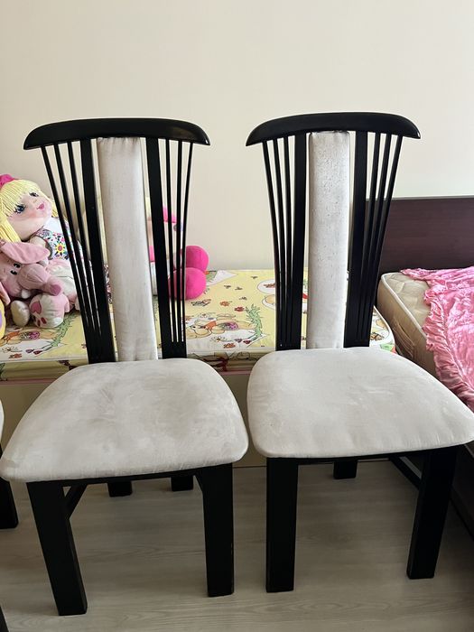 Стол за трапезария