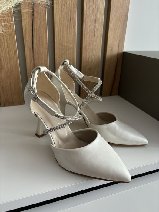 Обувки,нови 35 номер