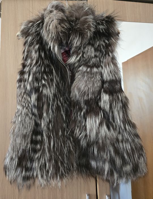 Елек от естествен косъм- сребърна лисица