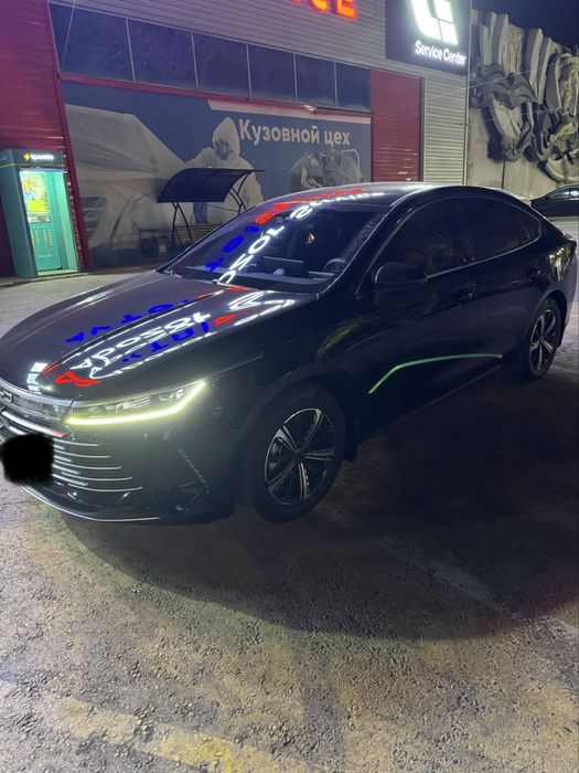 Продаю машину в идеальном состоянии фулл 4 позиция 120 км flagship