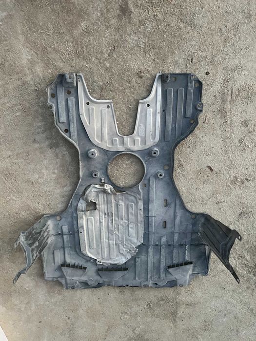 Кора под двигател Honda Civic Hatchback 2010
