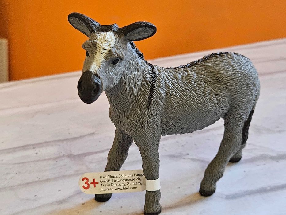 Figurina de colectie Schleich lumea fermei Magar Nou