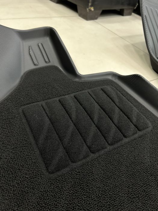 полик для LEAPMOTOR C16