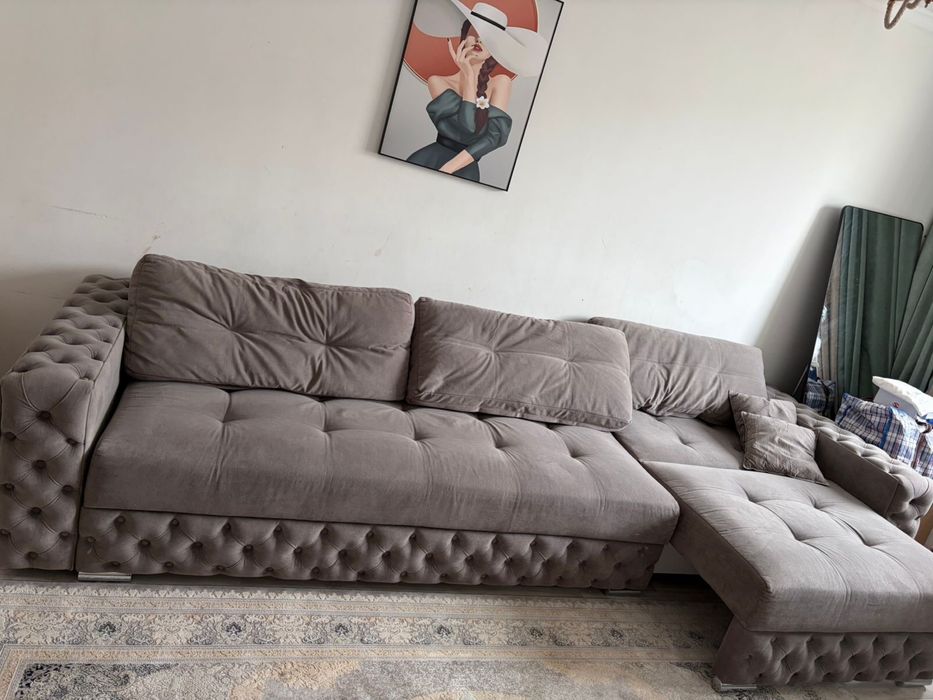 Продается диван, очень хорошем состояние.