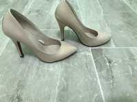 Дамски официални обувки на ток
