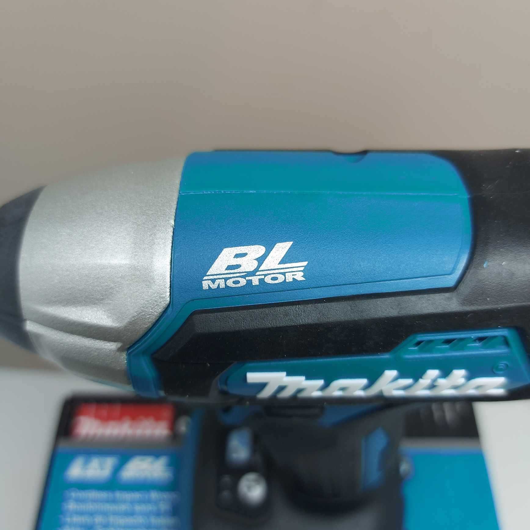 Безчетков ударен гайковерт Makita DTW180Z 3/8